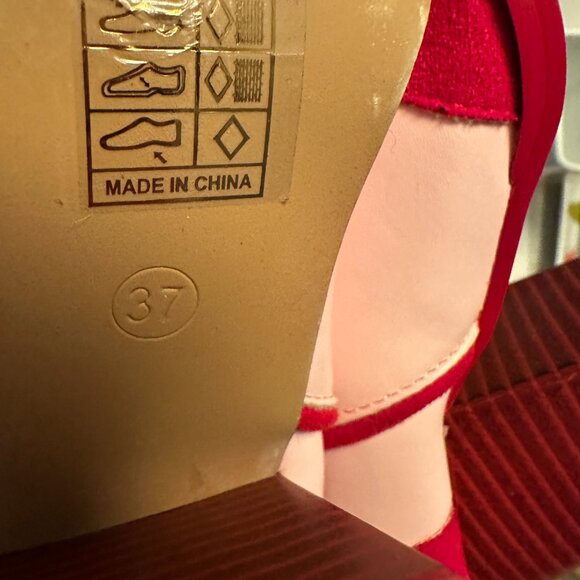 Women's Cowgirl western boots, red and pink with hearts, Size 37( US 6.5) - Picture 5 of 8